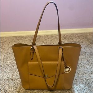 MICHAEL KORS TAN TOTE